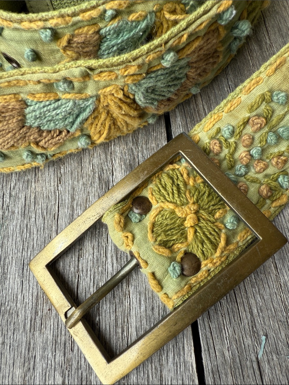 Karma Ladies M/L Hand-Embroidered Green Floral Belt - Picture 2 of 10
